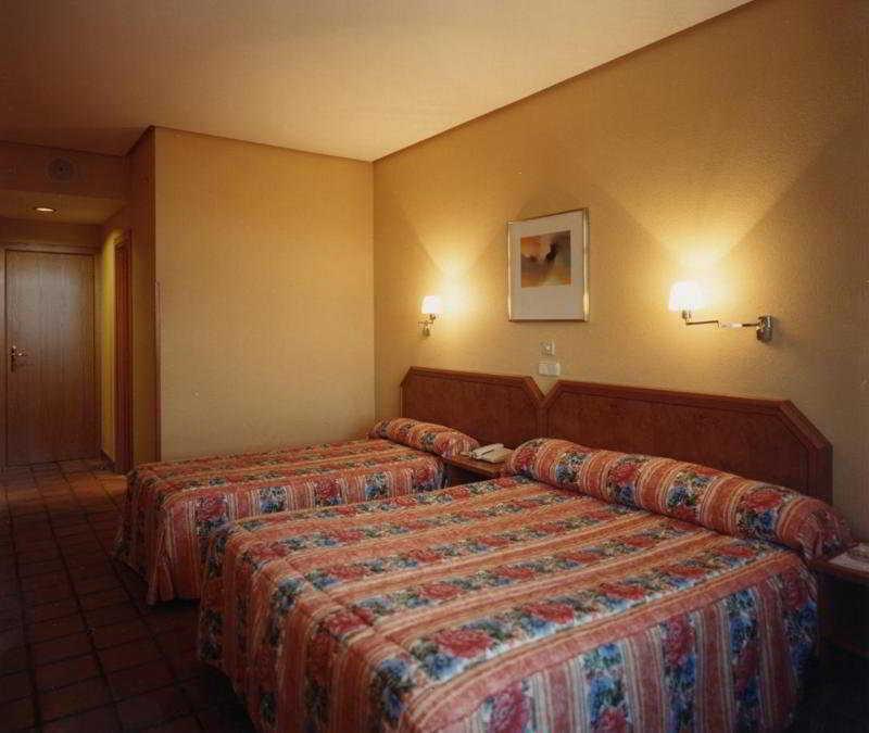 As Hoteles Altube Zuia Luaran gambar