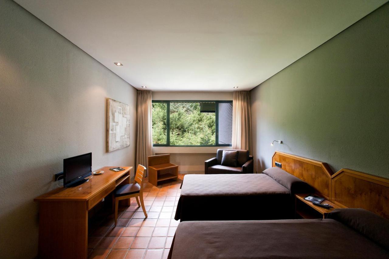 As Hoteles Altube Zuia Luaran gambar