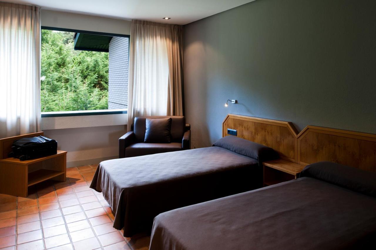 As Hoteles Altube Zuia Luaran gambar